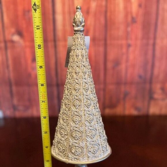Vintage style Ornate Gold Plaster Decorative Cone Tree Intricate Floral Pattern - Picture 2 of 7
